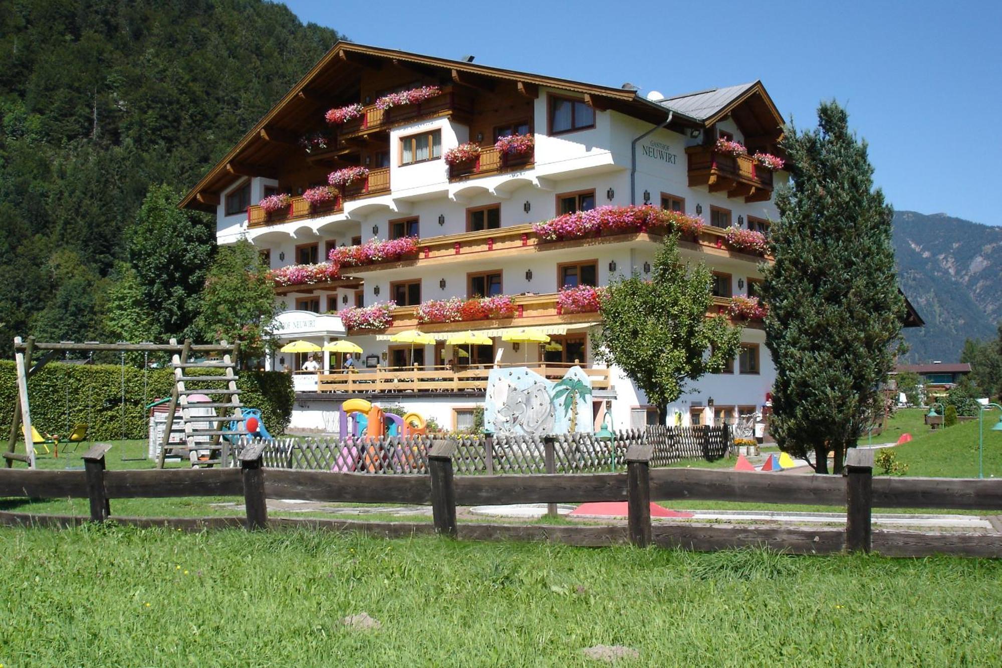 Hotel Neuwirt Kirchdorf in Tirol Dış mekan fotoğraf